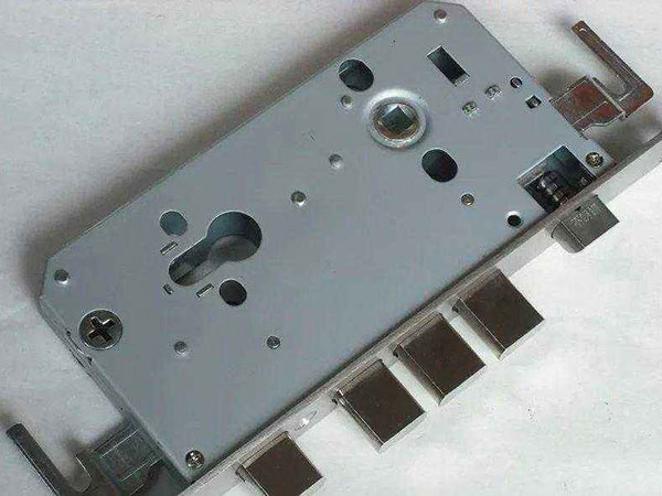 开平24小时上门开锁公司